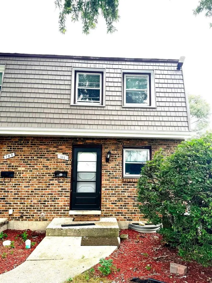 111 S Hale Avenue, Bartlett, IL 60103 - #2