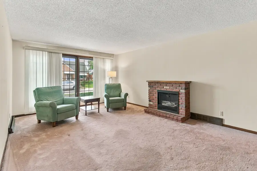 327 W Porter Street, Oglesby, IL 61348 - #3