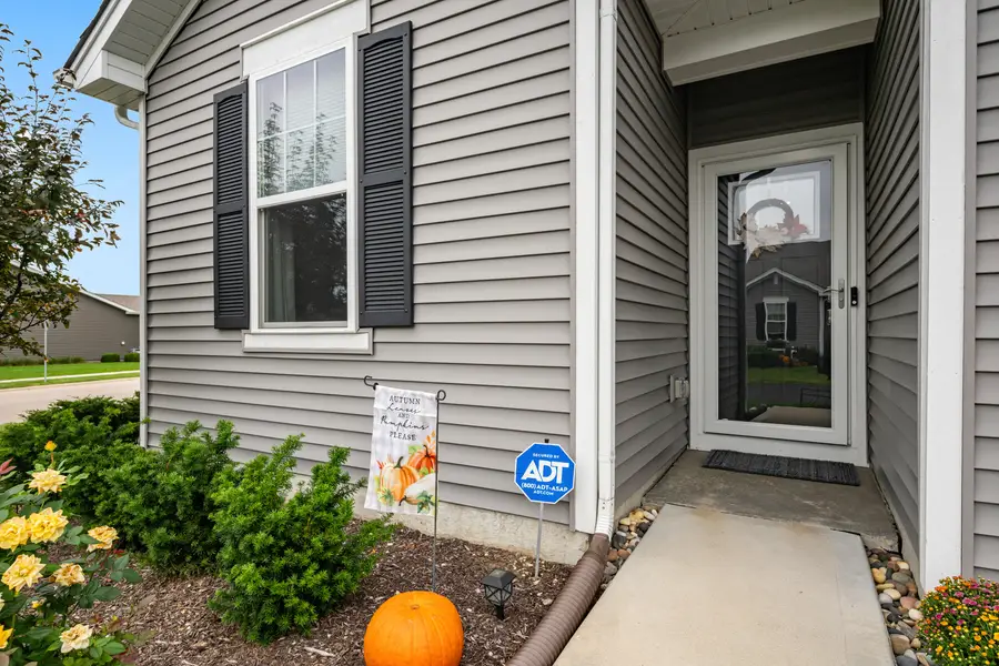 230 Sussex Court, North Aurora, IL 60542 - #3