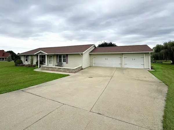 1910 Lakeview Lane, Dixon, IL 61021