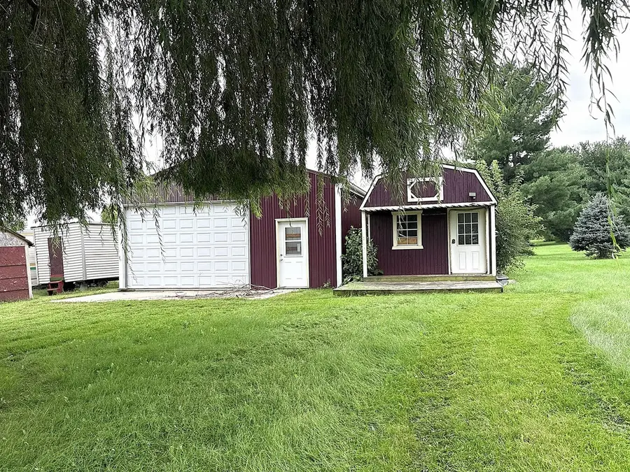 1910 Lakeview Lane, Dixon, IL 61021 - #3