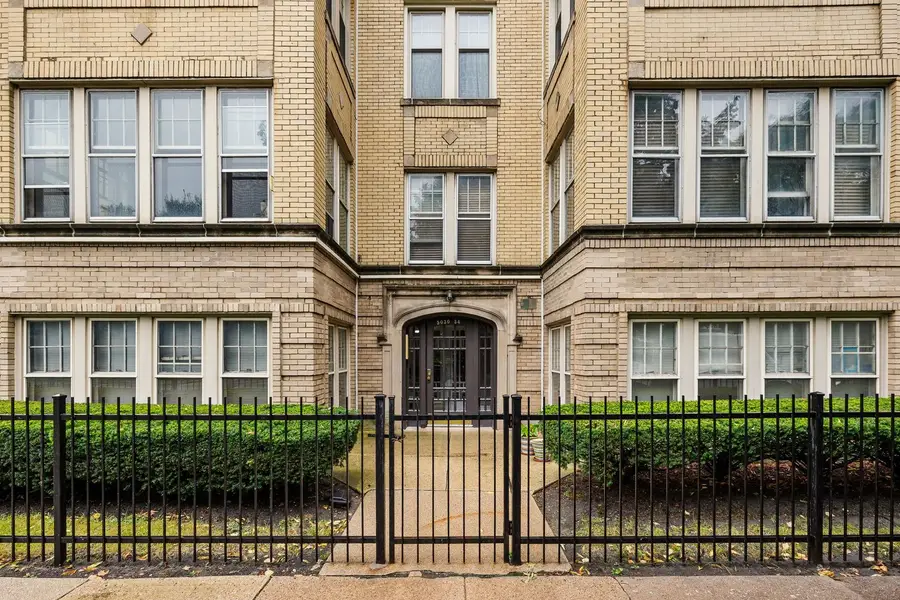 5030 N Leavitt Street #3, Chicago, IL 60625 - #2