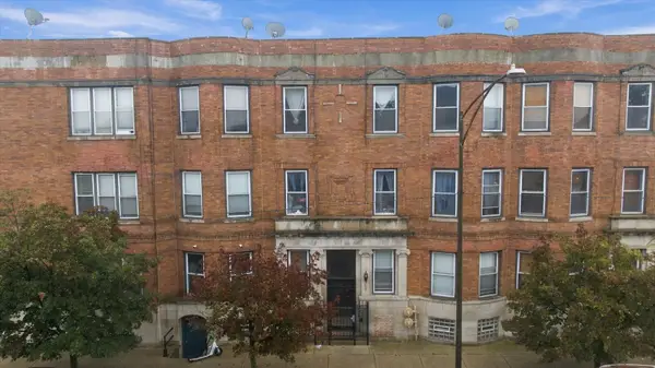 231 E 59th Street #1, Chicago, IL 60637