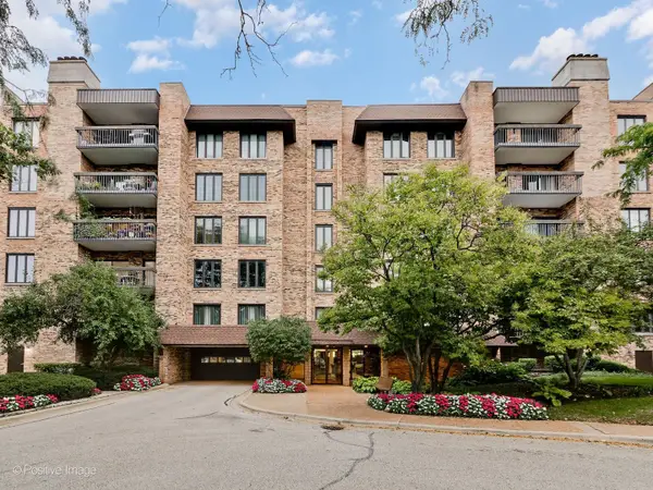 3860 Mission Hills Road #217, Northbrook, IL 60062