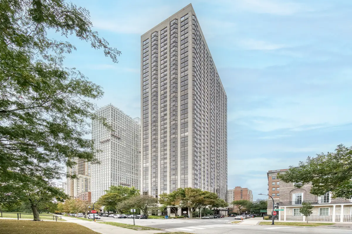 2650 N Lakeview Avenue #1201, Chicago, IL 60614 - #1