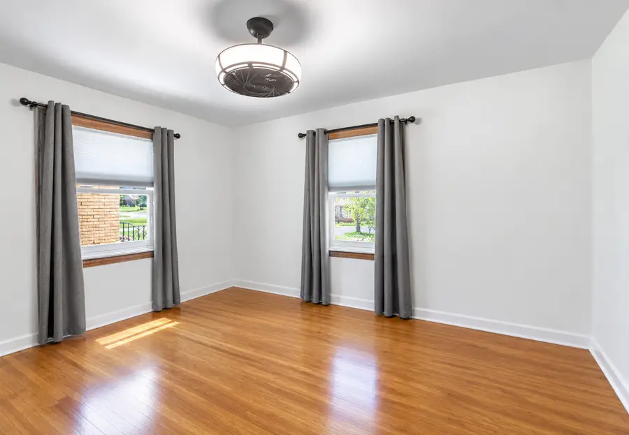 218 N Marion Avenue, Bartlett, IL 60103 - #3