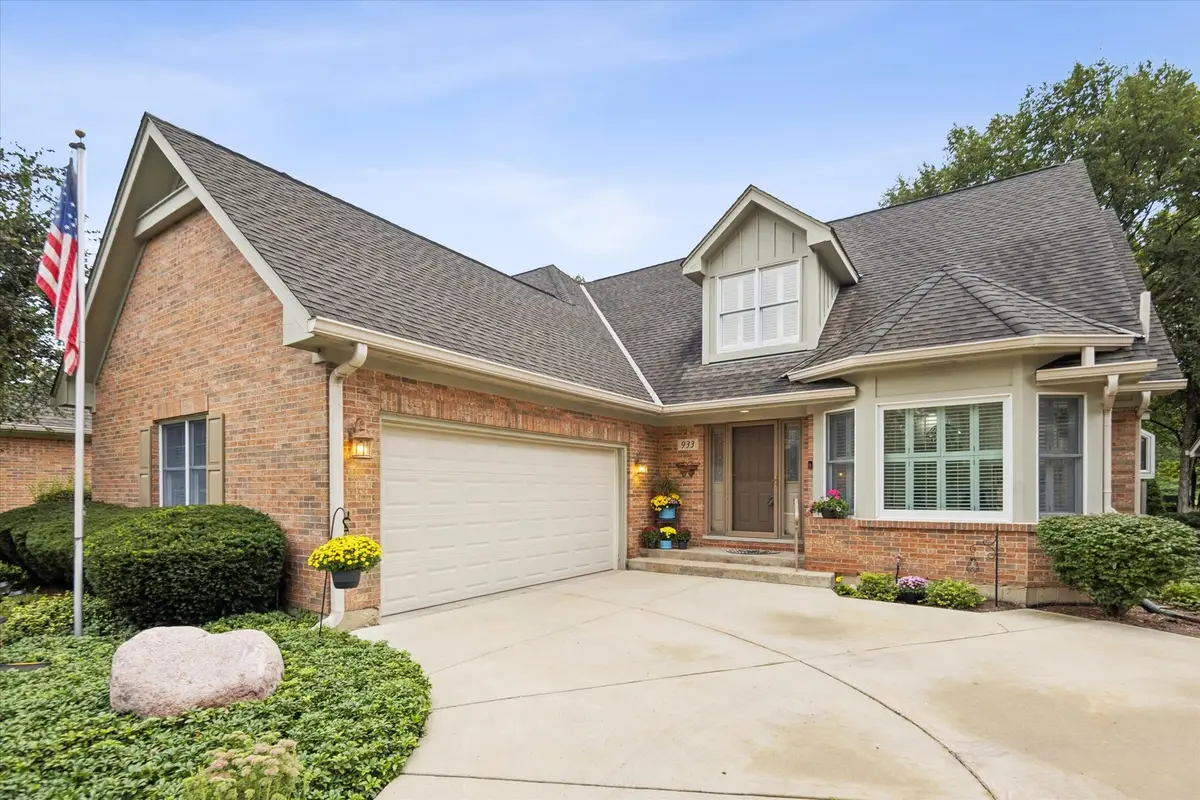 933 Wedgewood Drive, Crystal Lake, IL 60014 - #1