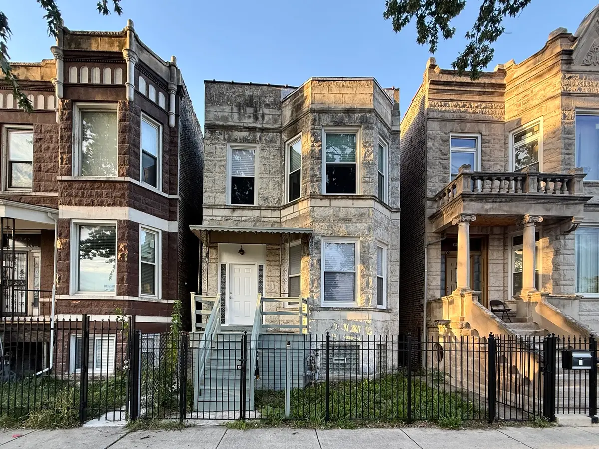 4038 W Congress Parkway, Chicago, IL 60624 - #1