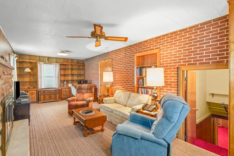 206 E Church Street, Plano, IL 60545 - #3