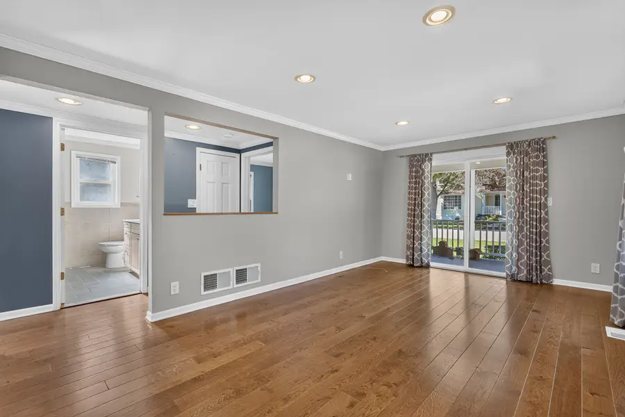 5723 Milwaukee Avenue, Richmond, IL 60071 - #3