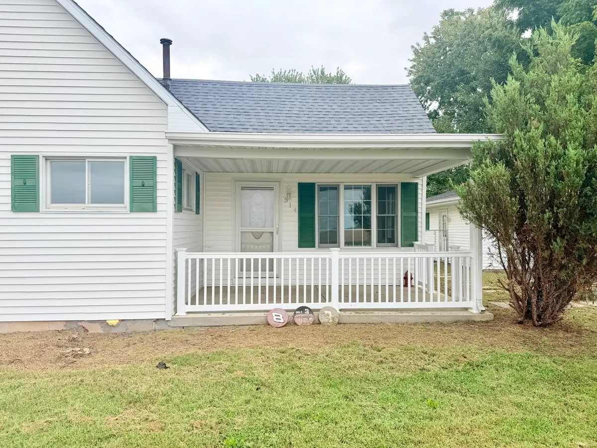 314 N Constant Street, Dawson, IL 62520 - #1