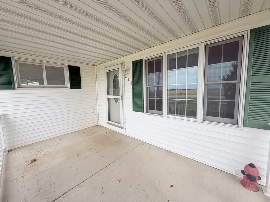 314 N Constant Street, Dawson, IL 62520 - #3