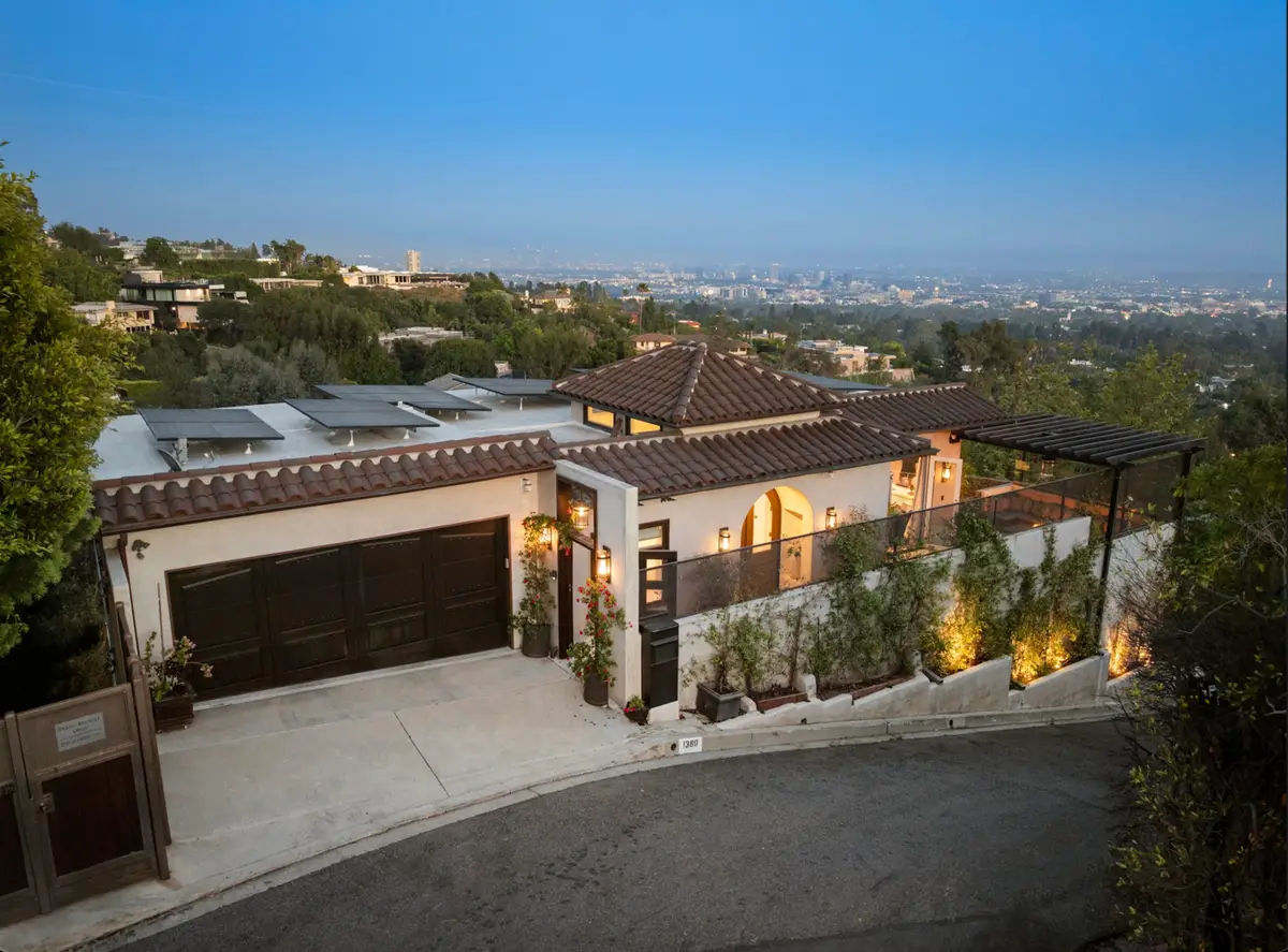 1380 Summitridge Place, Los Angeles, CA 90210 - #1