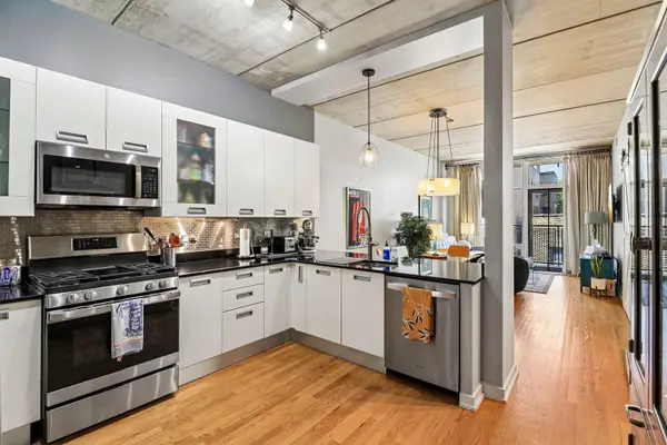 5430 N Sheridan Road #504, Chicago, IL 60640