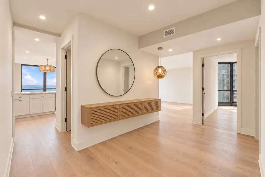 990 N Lake Shore Drive #9a, Chicago, IL 60611 - #2