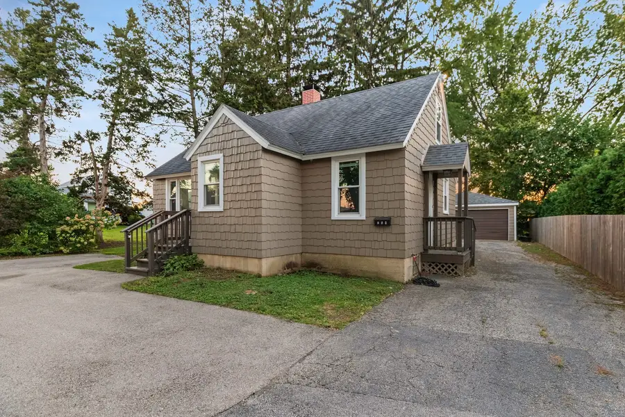 254 W Main Street, Carpentersville, IL 60110 - #2
