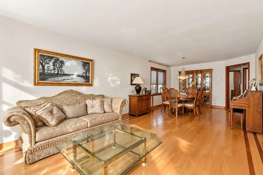 6027 N Jersey Avenue, Chicago, IL 60659 - #3