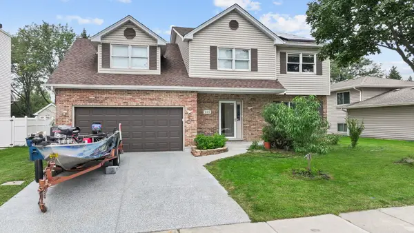 384 Polo Club Drive, Glendale Heights, IL 60139