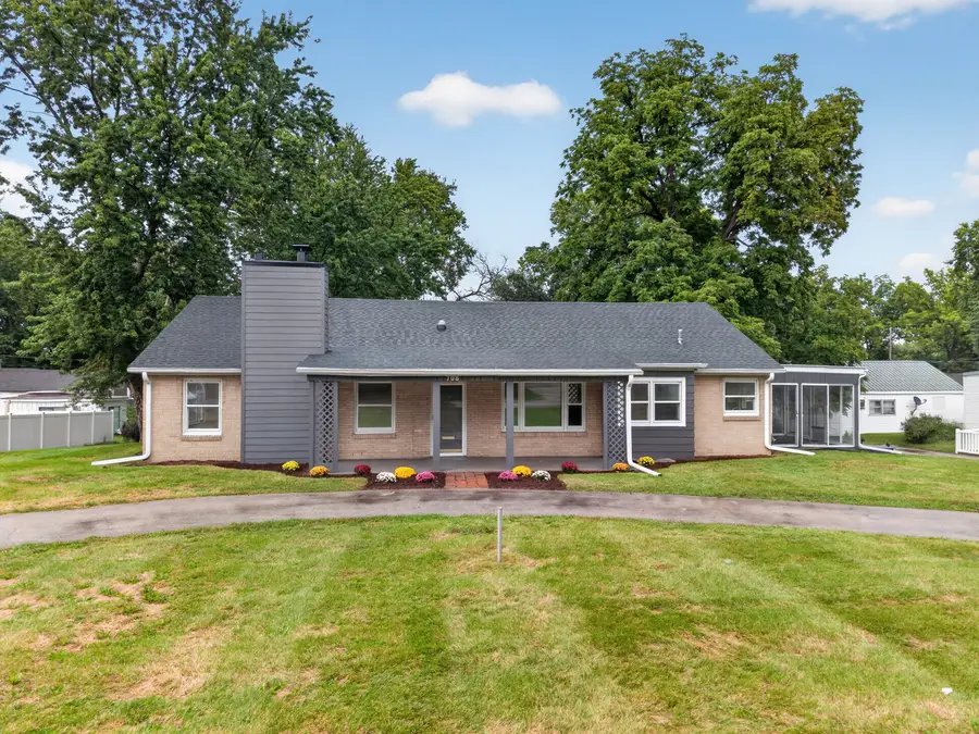 708 E Glover Street, Ottawa, IL 61350 - #2