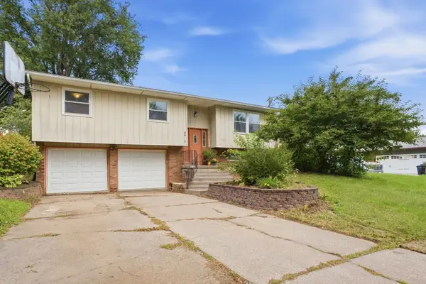 8910 33rd Street, Rock Island, IL 61201