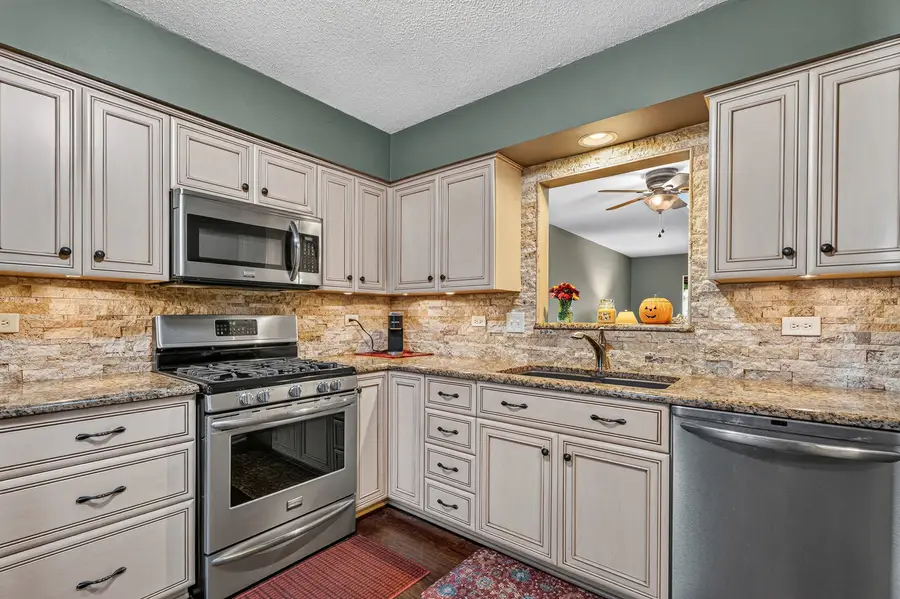818 Shagbark Road, New Lenox, IL 60451 - #2