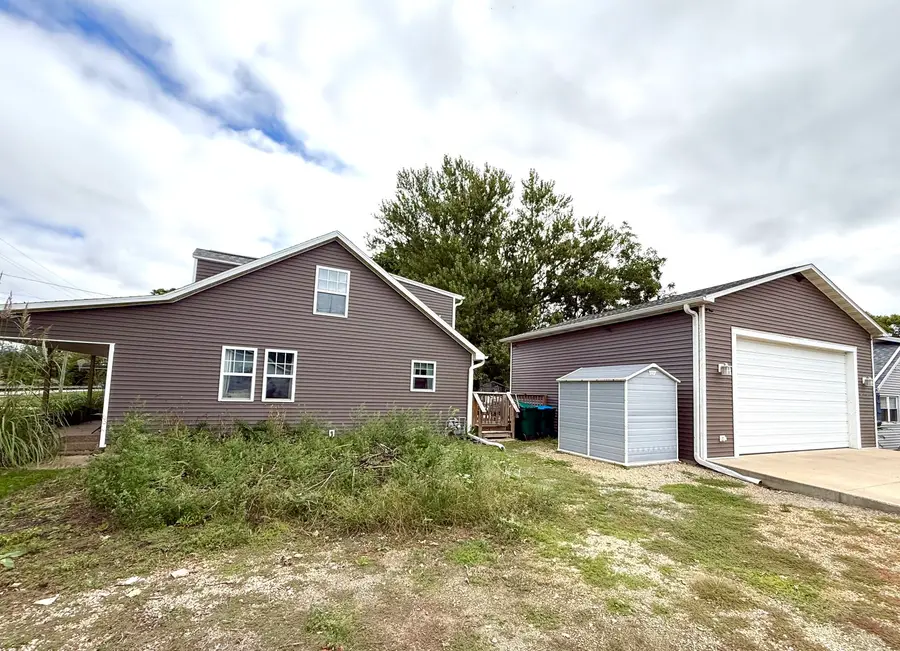 800 E 2nd Street, Rock Falls, IL 61071 - #2