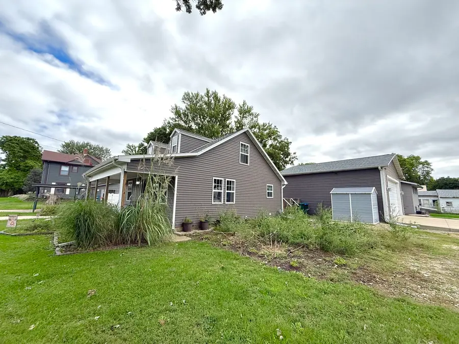 800 E 2nd Street, Rock Falls, IL 61071 - #3