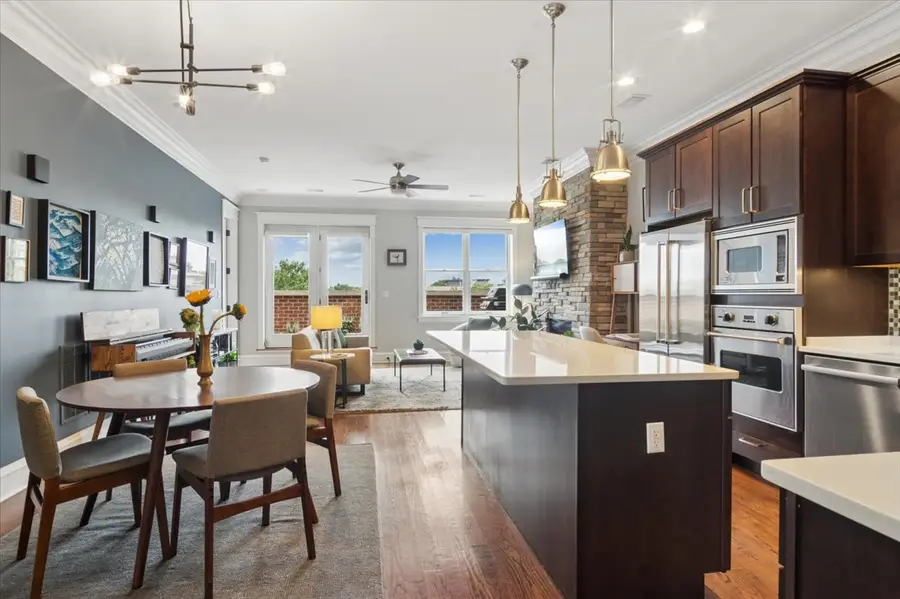 5647 N Clark Street #402, Chicago, IL 60660 - #2