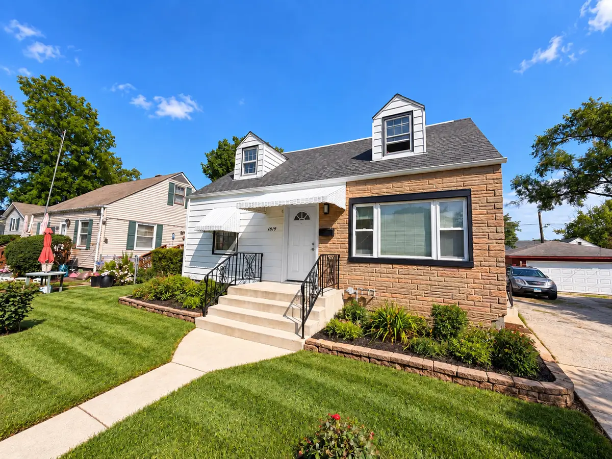 1819 Seymour Avenue, North Chicago, IL 60064 - #1