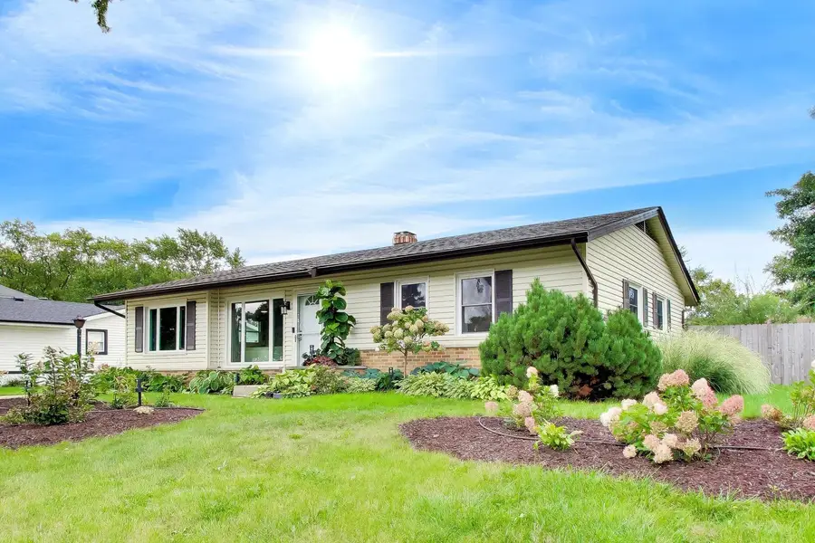 401 E Elk Grove Boulevard, Elk Grove Village, IL 60007 - #2