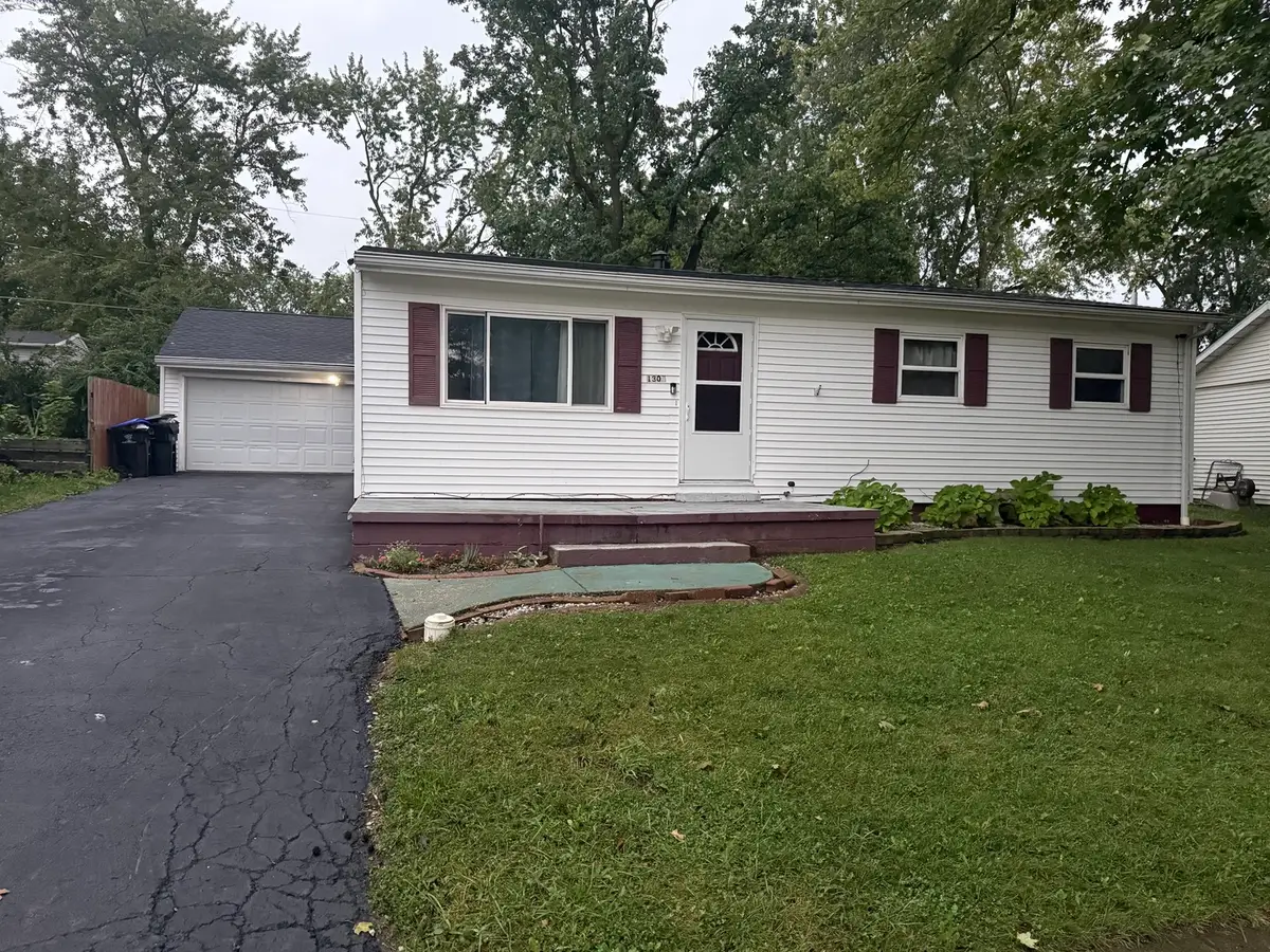 1305 Glenwood Road, Bloomington, IL 61704 - #1