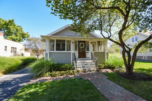 805 N Dunton Avenue, Arlington Heights, IL 60004