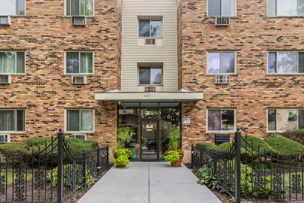 420 S Home Avenue #109N, Oak Park, IL 60302