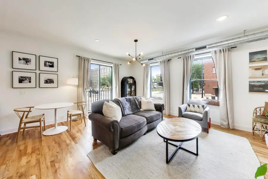 1659 W Addison Street #1, Chicago, IL 60613 - #3