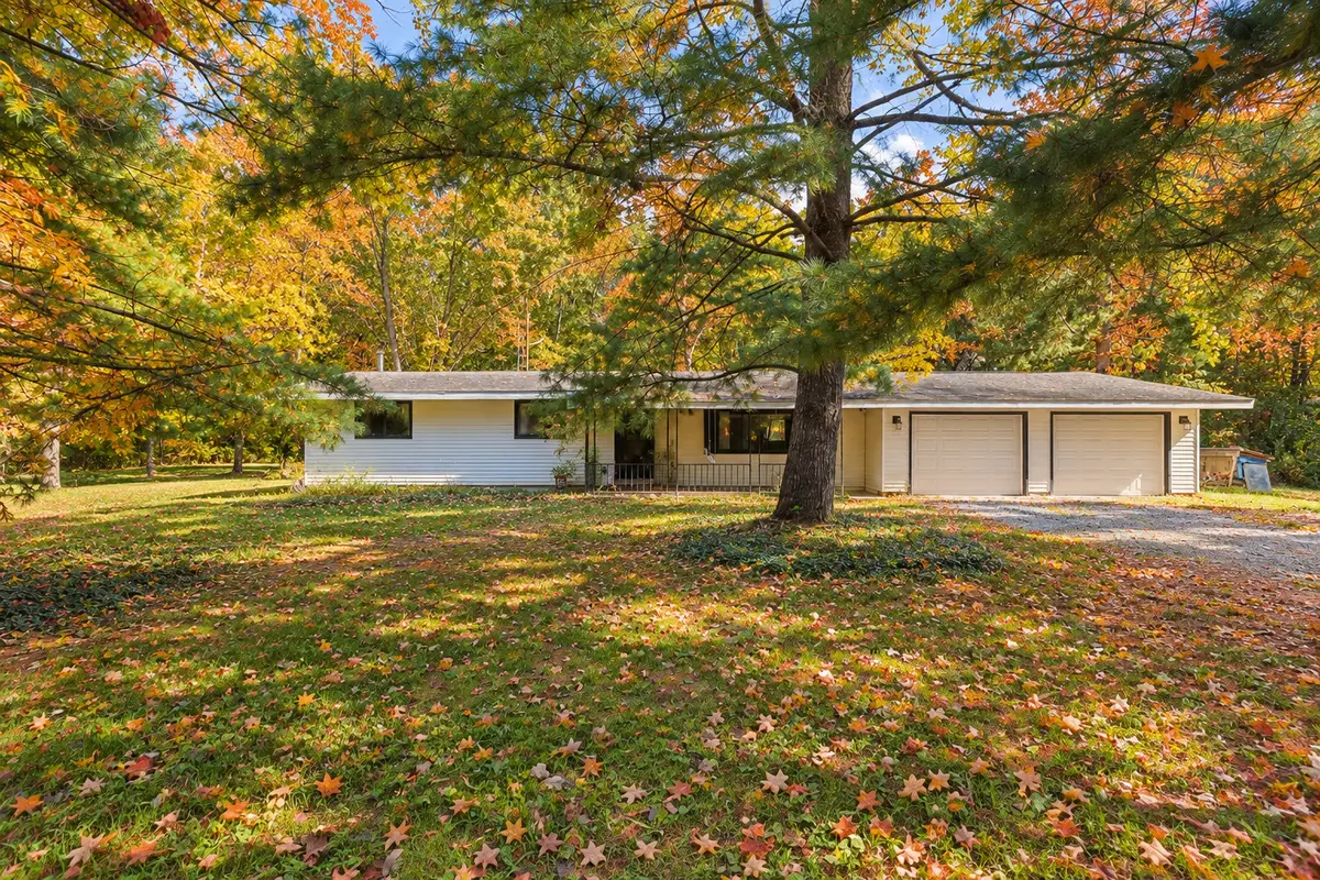 6130 E Deerfield Drive, Coal City, IL 60416 - #1