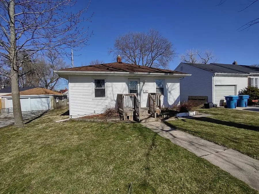 912 Douglas Street, Morris, IL 60450 - #2