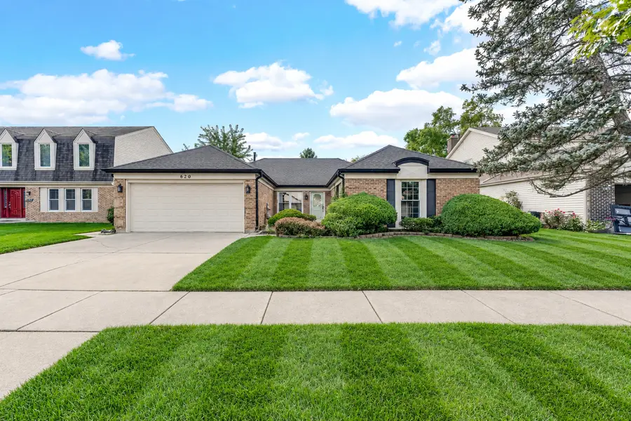 620 Cobblestone Lane, Buffalo Grove, IL 60089 - #2
