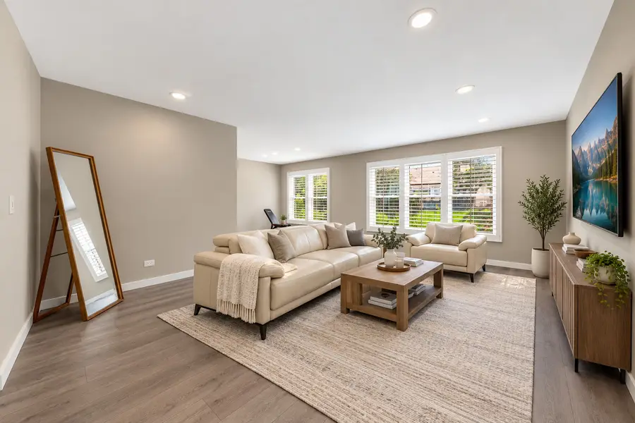 620 Cobblestone Lane, Buffalo Grove, IL 60089 - #3