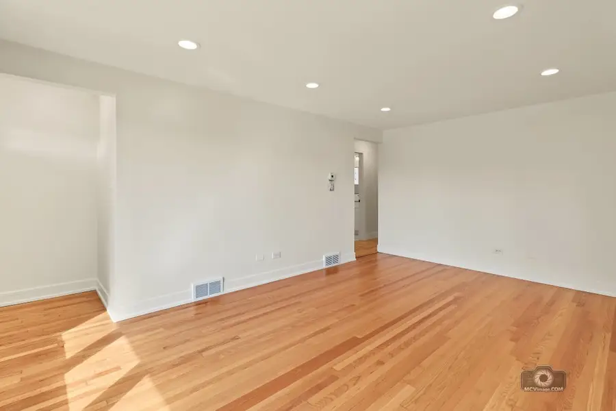 7925 Natchez Avenue, Burbank, IL 60459 - #3