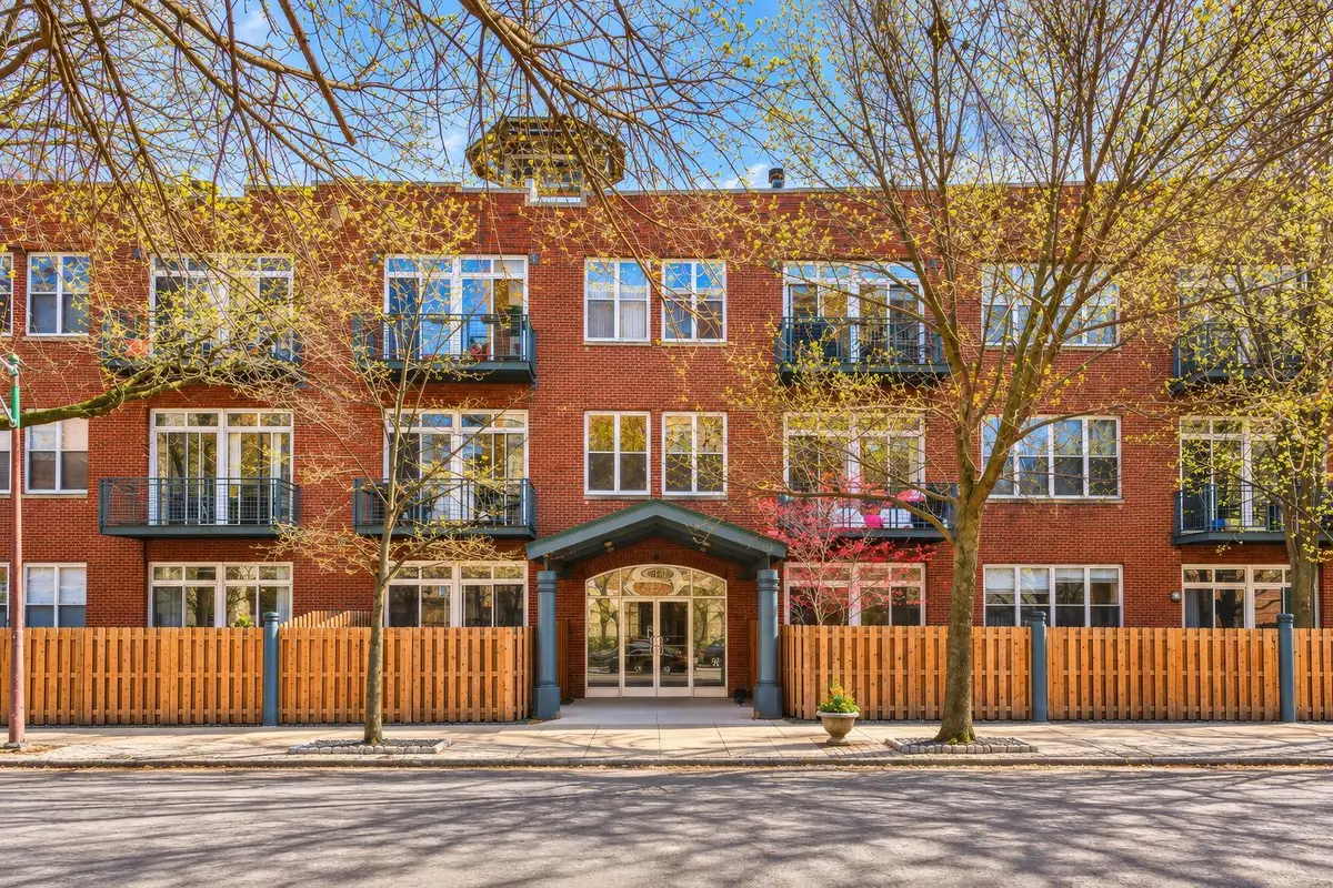 2333 W St. Paul Avenue #200, Chicago, IL 60647 - #1