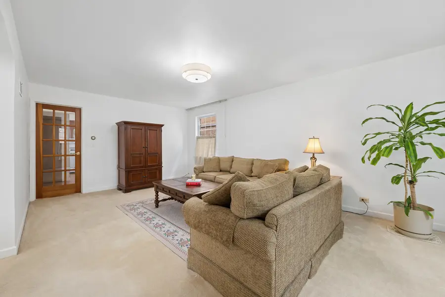 6219 N Kedvale Avenue, Chicago, IL 60646 - #3