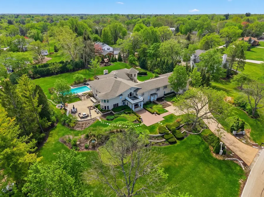 1877 Banbury Road, Inverness, IL 60067 - #3