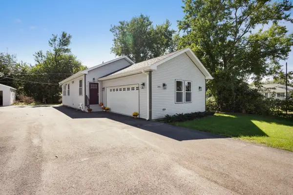 302 Hughes Avenue, Lockport, IL 60441