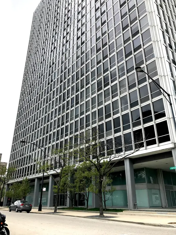 330 W Diversey Parkway #807-809, Chicago, IL 60657