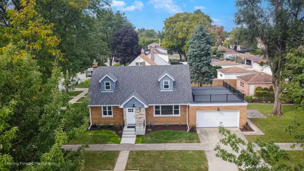 725 Hull Avenue, Westchester, IL 60154