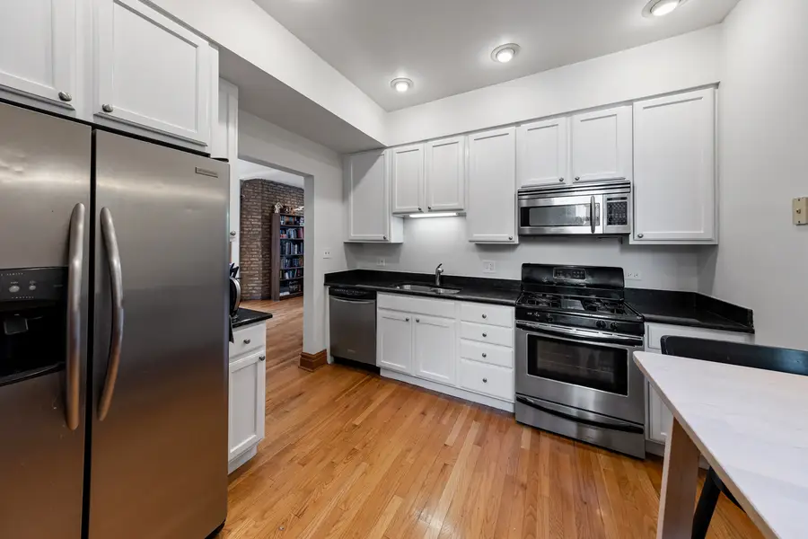 846 W Newport Avenue #2S, Chicago, IL 60657 - #3
