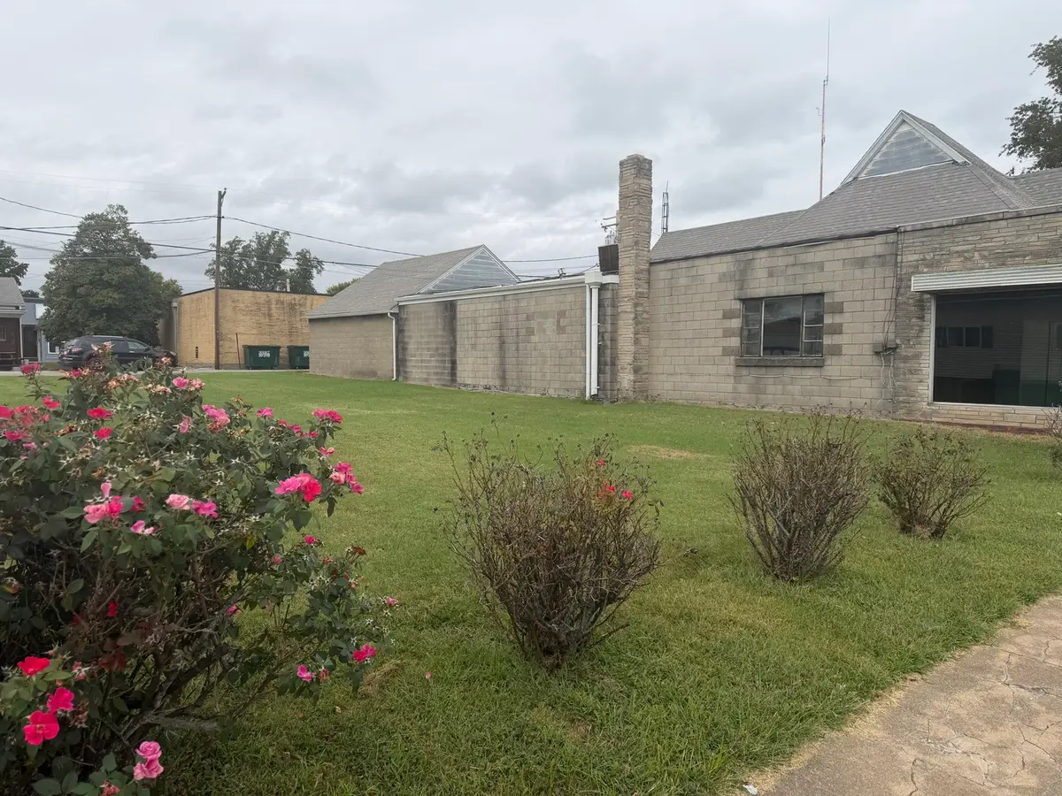 203 S Main Street, Pinckneyville, IL 62274 - #1