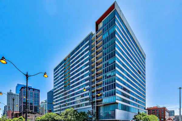 659 W Randolph Street #810, Chicago, IL 60661