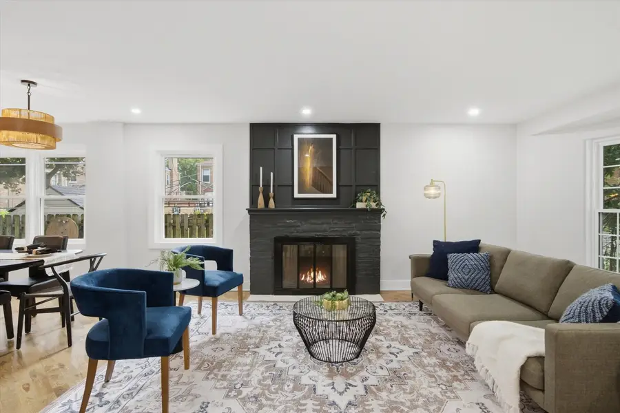 2814 W Balmoral Avenue, Chicago, IL 60625 - #3