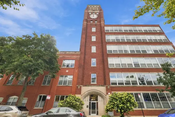 1801 W Larchmont Avenue #214, Chicago, IL 60613
